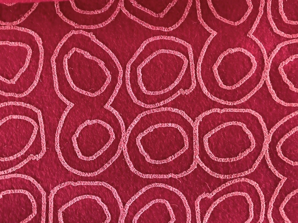 Kvadrat wool felt, Cyclamen with pink circles