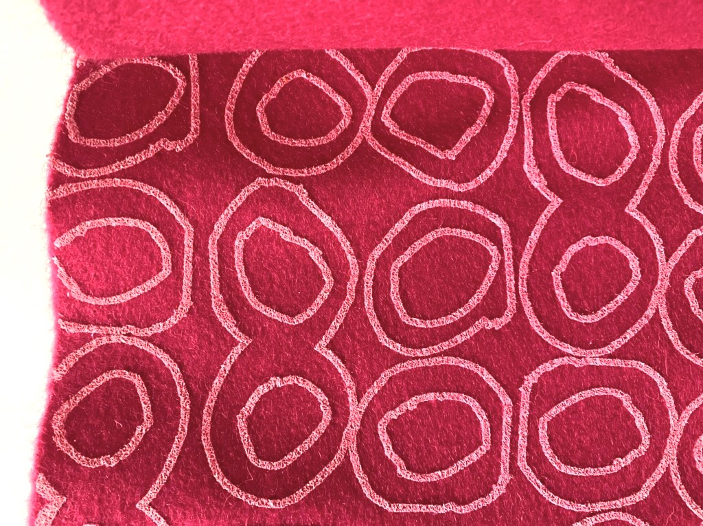 Kvadrat wool felt, Cyclamen with pink circles