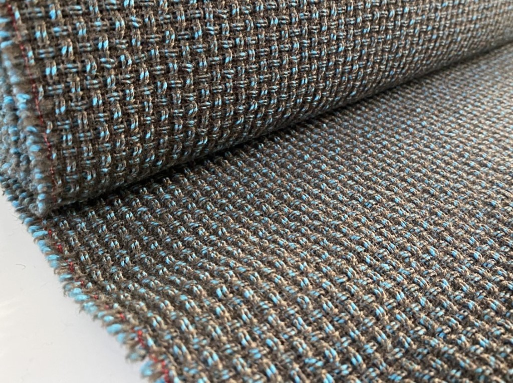 Kvadrat Perla 2.2. 886 olive green turquoise