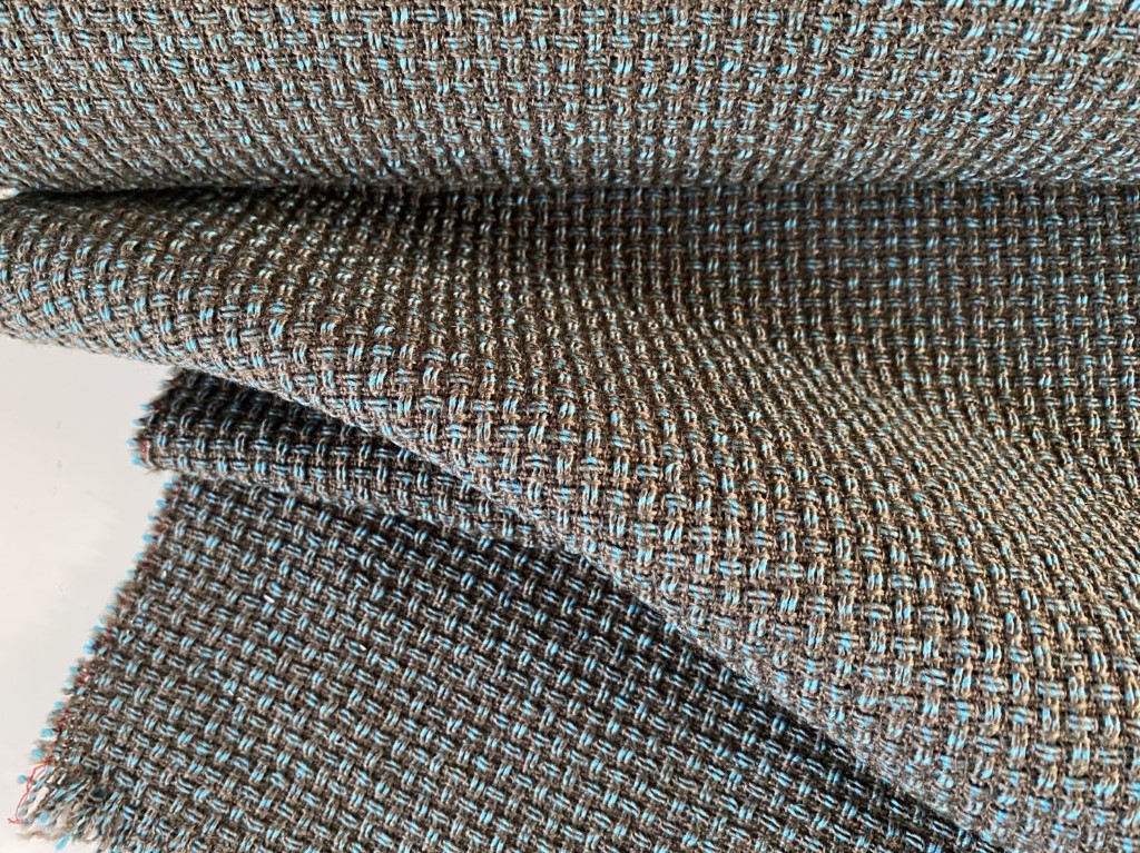 Kvadrat Perla 2.2. 886 olive green turquoise