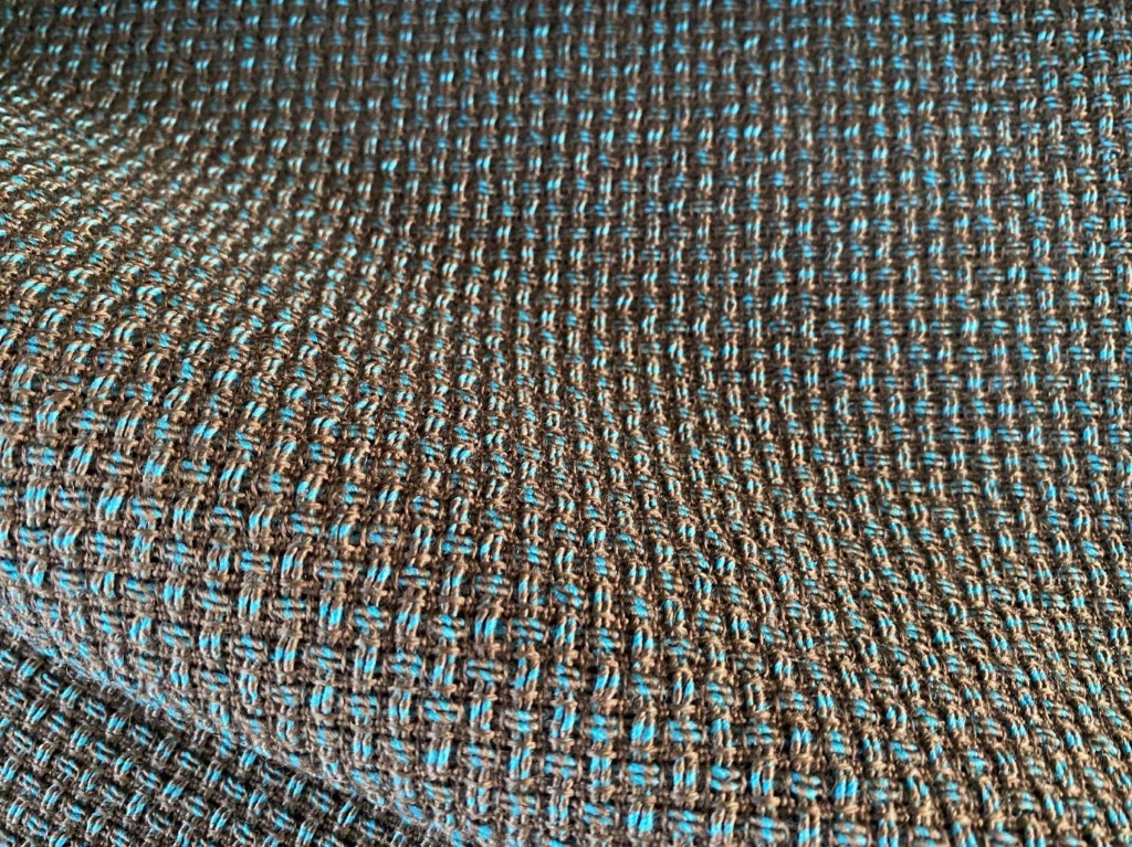 Kvadrat Perla 2.2. 886 olive green turquoise