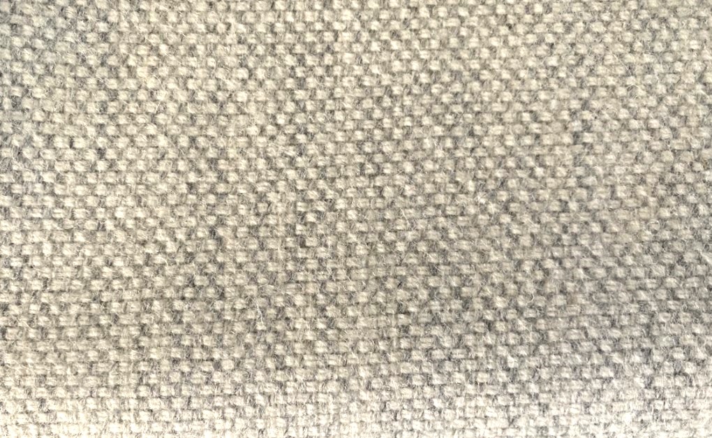 Gudbrandsdalens Amdal 110 Pristine cream grey