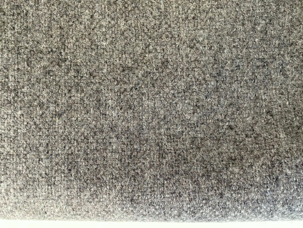 Gudbrandsdalens Amdal 365 grey beige
