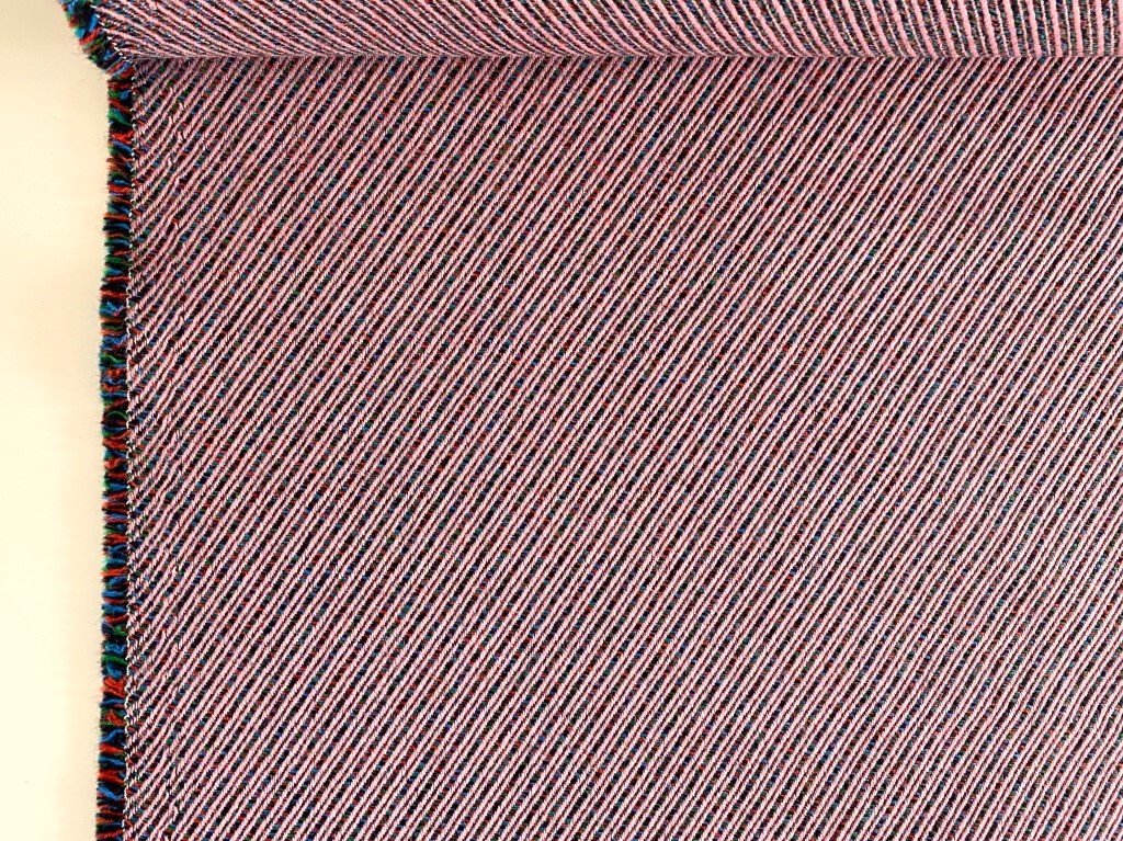 Kvadrat Masai 632 pink blue red black green