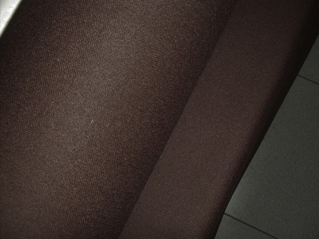 Pugi Kelly 556 - 200 x 152 cm - donker bruin - Image 2