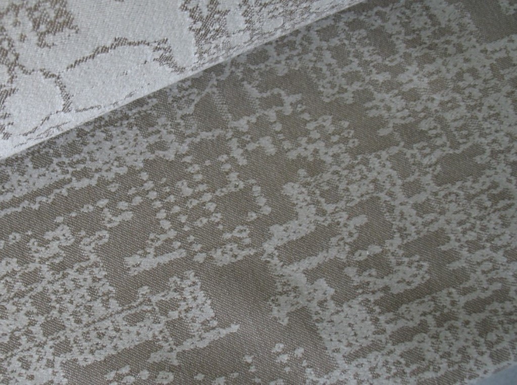 Kvadrat Grid 2 224 light blue cream