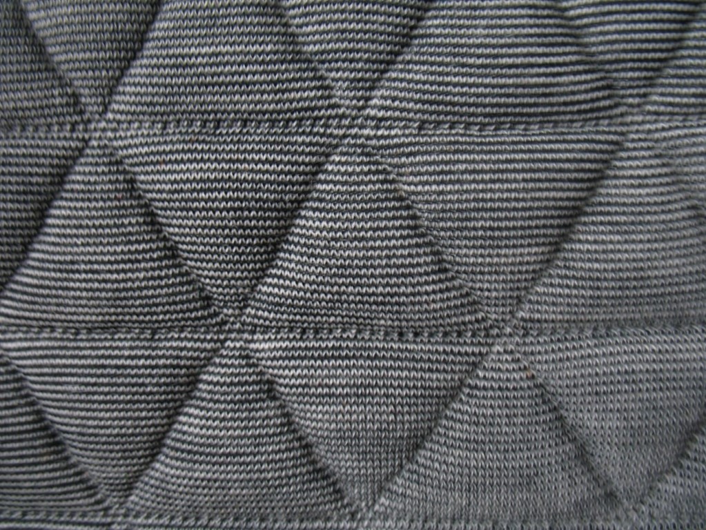 Kvadrat Febrik Triangle 152 Chalk black light grey