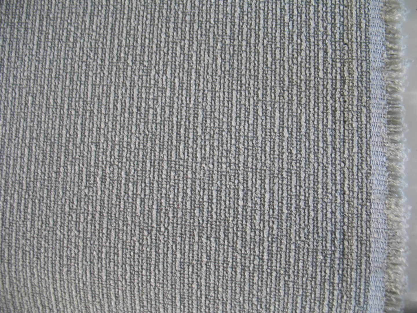 Kvadrat Wend Tulle 002 grey