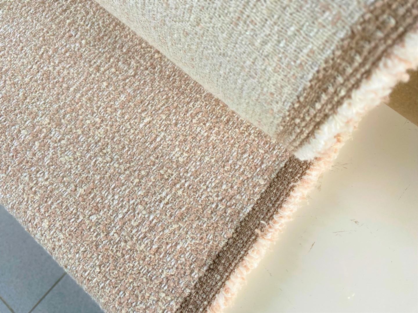 Furniture fabric Zagros old pink, cream and white