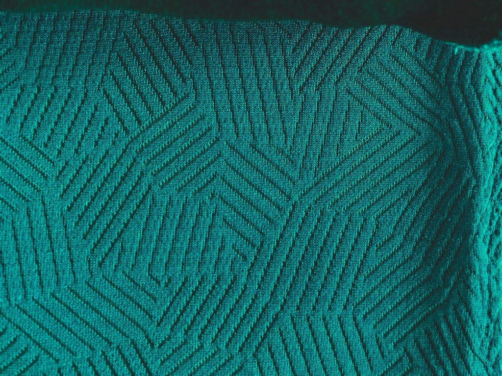 Kvadrat Febrik Razzle Dazzle 876 turquoise-green