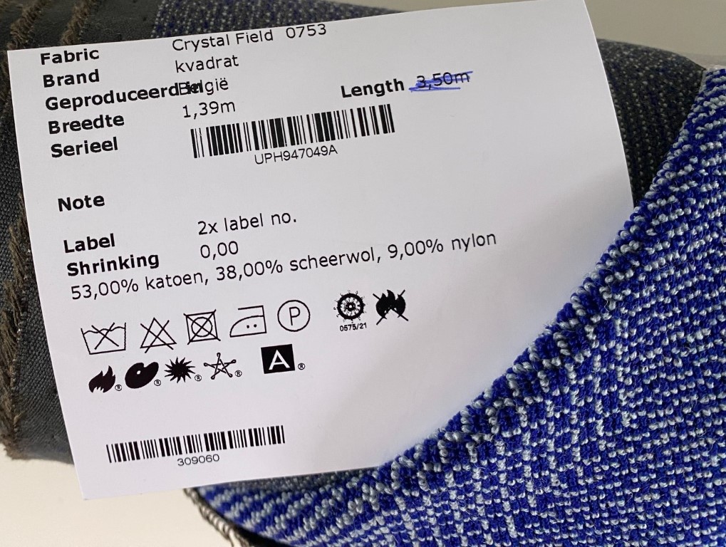 Kvadrat Crystal Field 753 cobalt blue and grey pattern