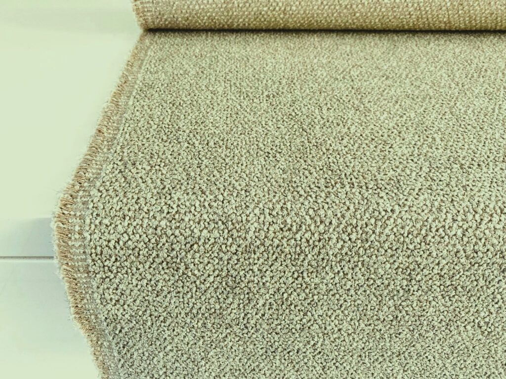 De Ploeg Monza soft green beige bouclé