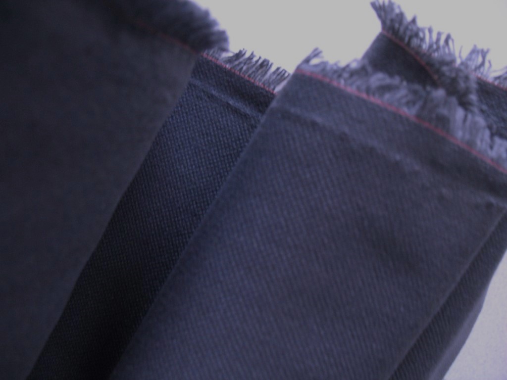 Kvadrat Field 2 purple-blue