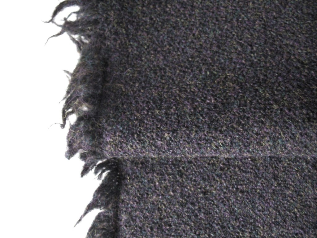 Kvadrat Tundra 2 688 purple green