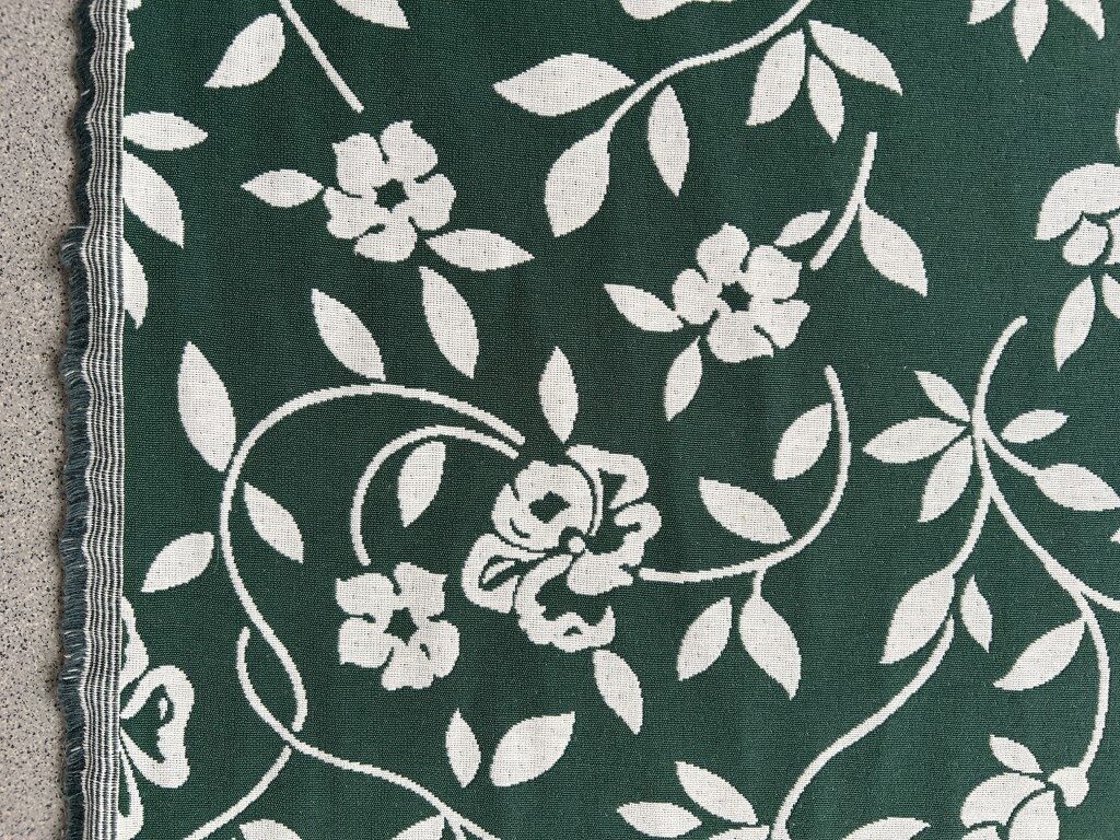 Floral motif white green