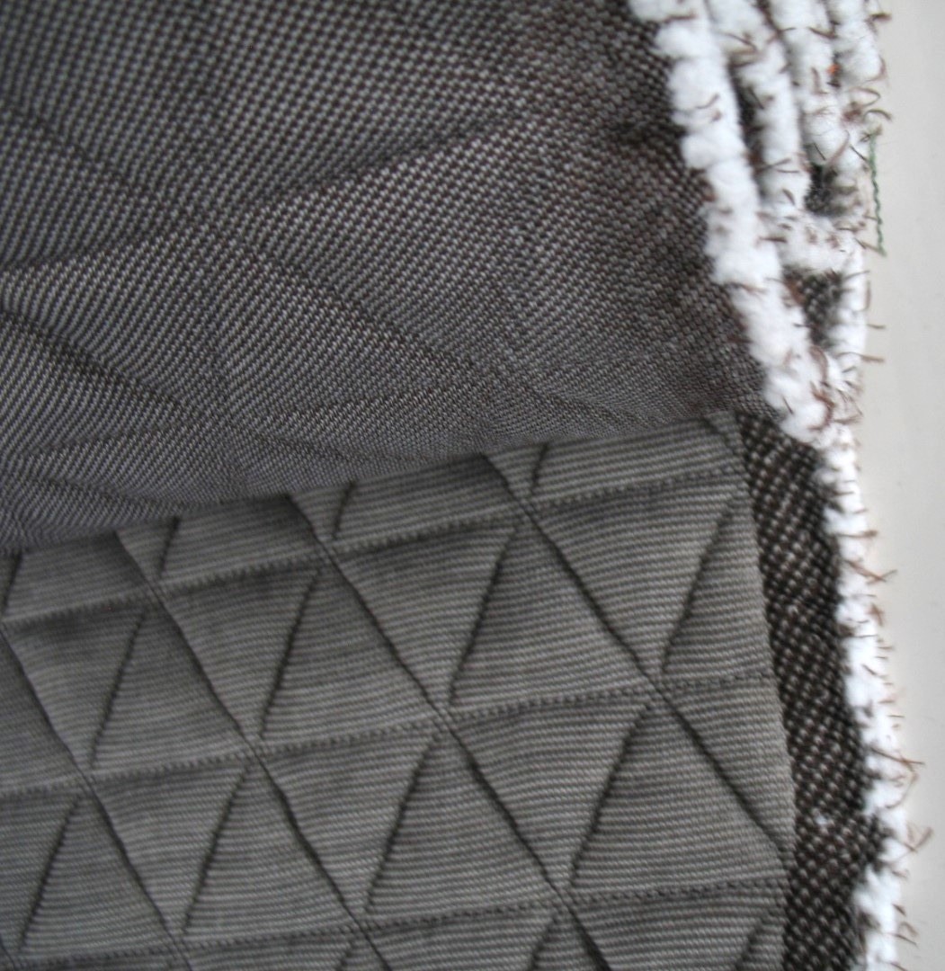 Kvadrat Febrik Triangle 0232 brown-grey cream