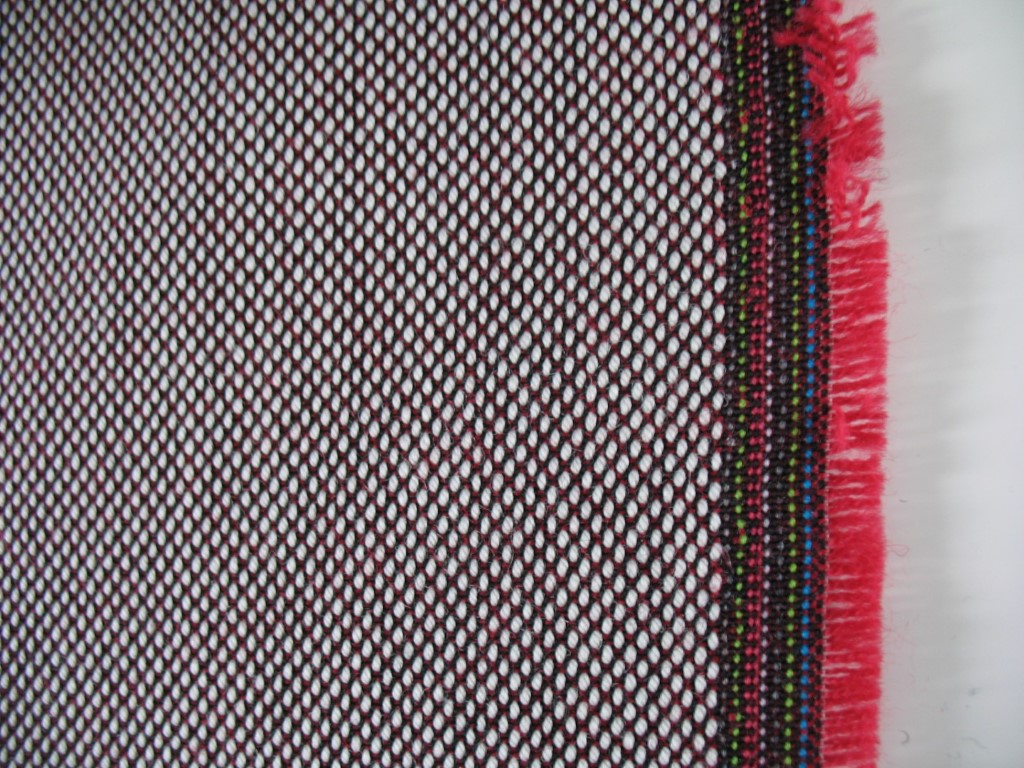Kvadrat Steelcut Trio 2 144 cream red