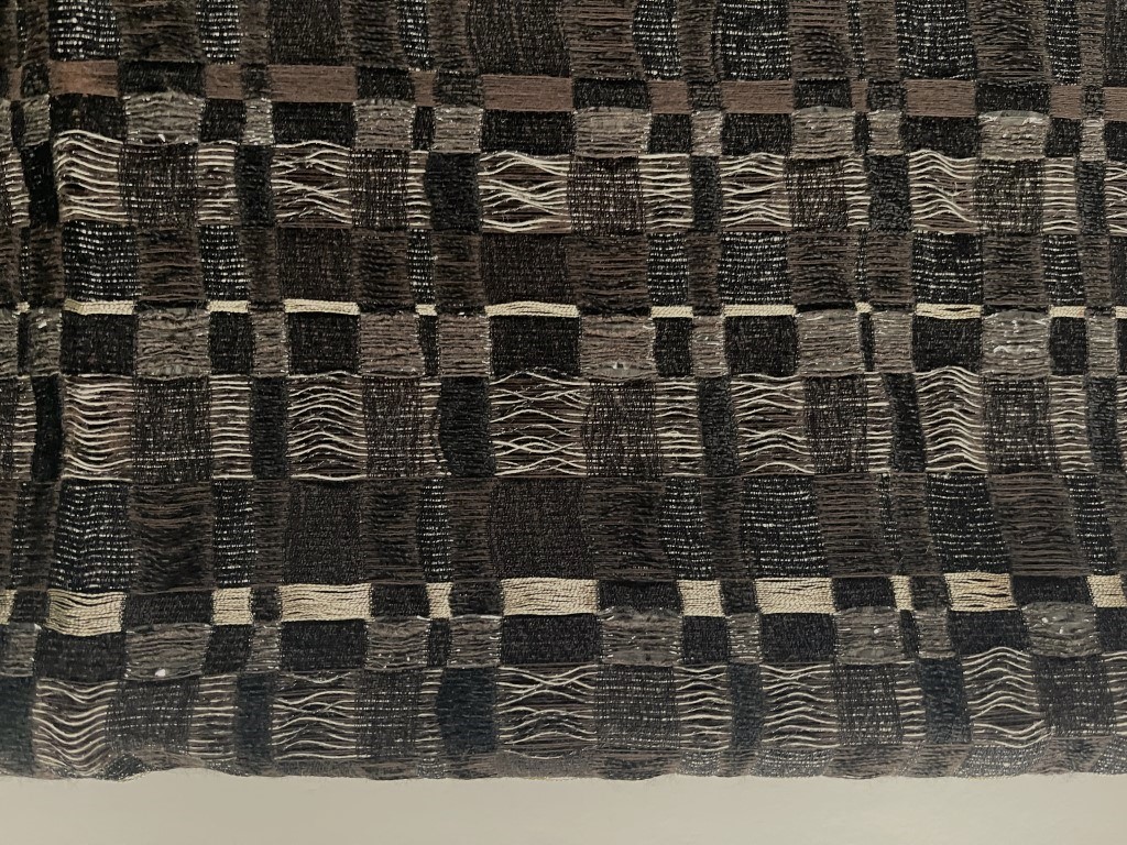 Dedar Milano Reversi Onyx black, brown and silver