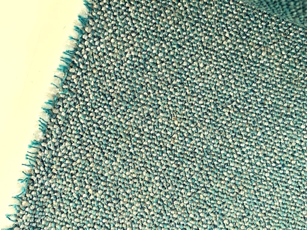 Milton 630 Sky blue-green cream