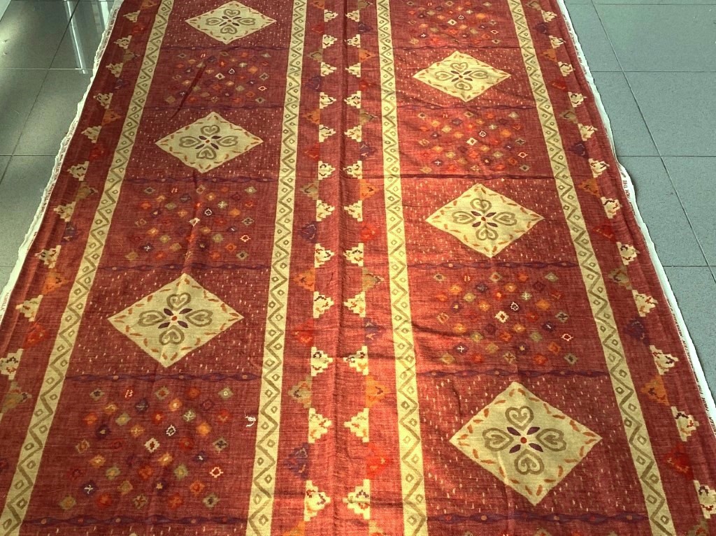 Monkwell Almilla reddish-brown pattern