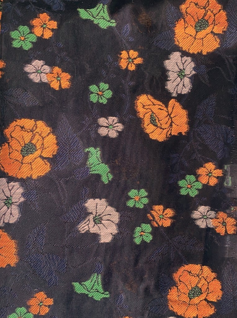 Kvadrat Sahco Monroe 170 floral pattern