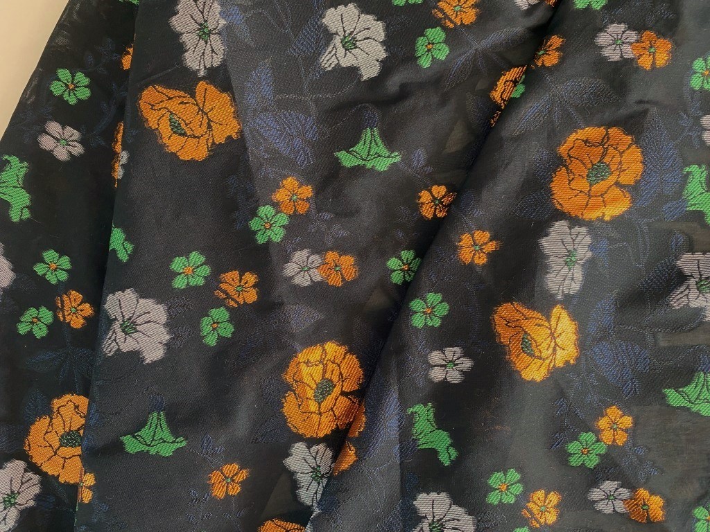 Kvadrat Sahco Monroe 170 floral pattern