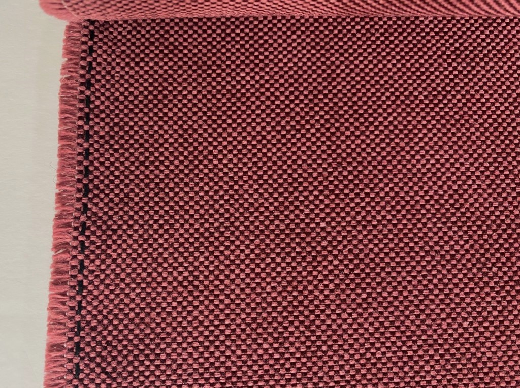 Kvadrat Field pink reddish-brown