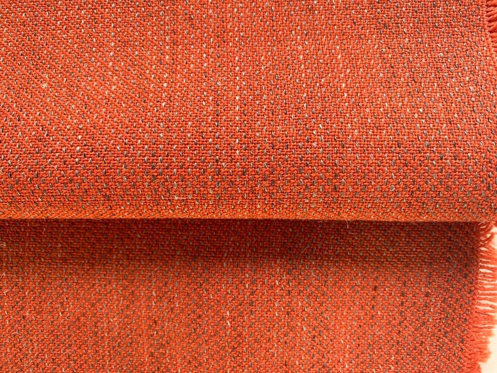 Kvadrat Clara 2 548 orange grey