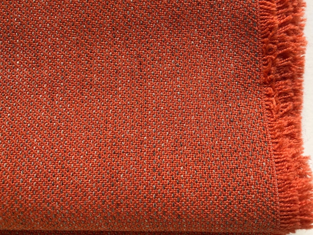 Kvadrat Clara 2 548 orange grey