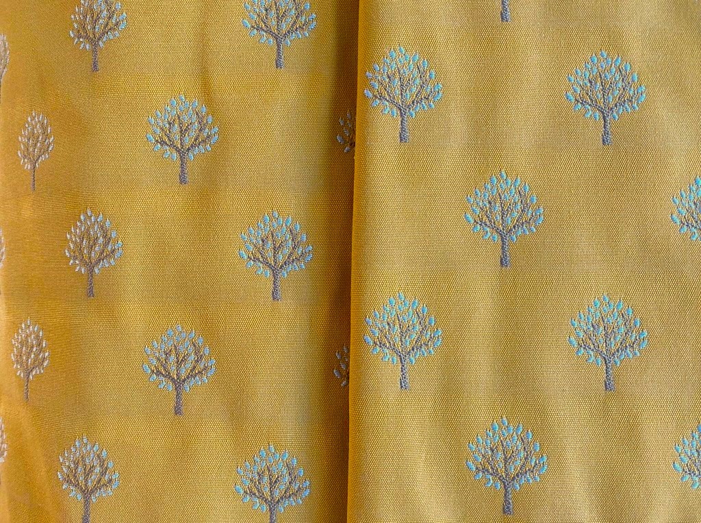 SKA France Yellow Popcorn with trees